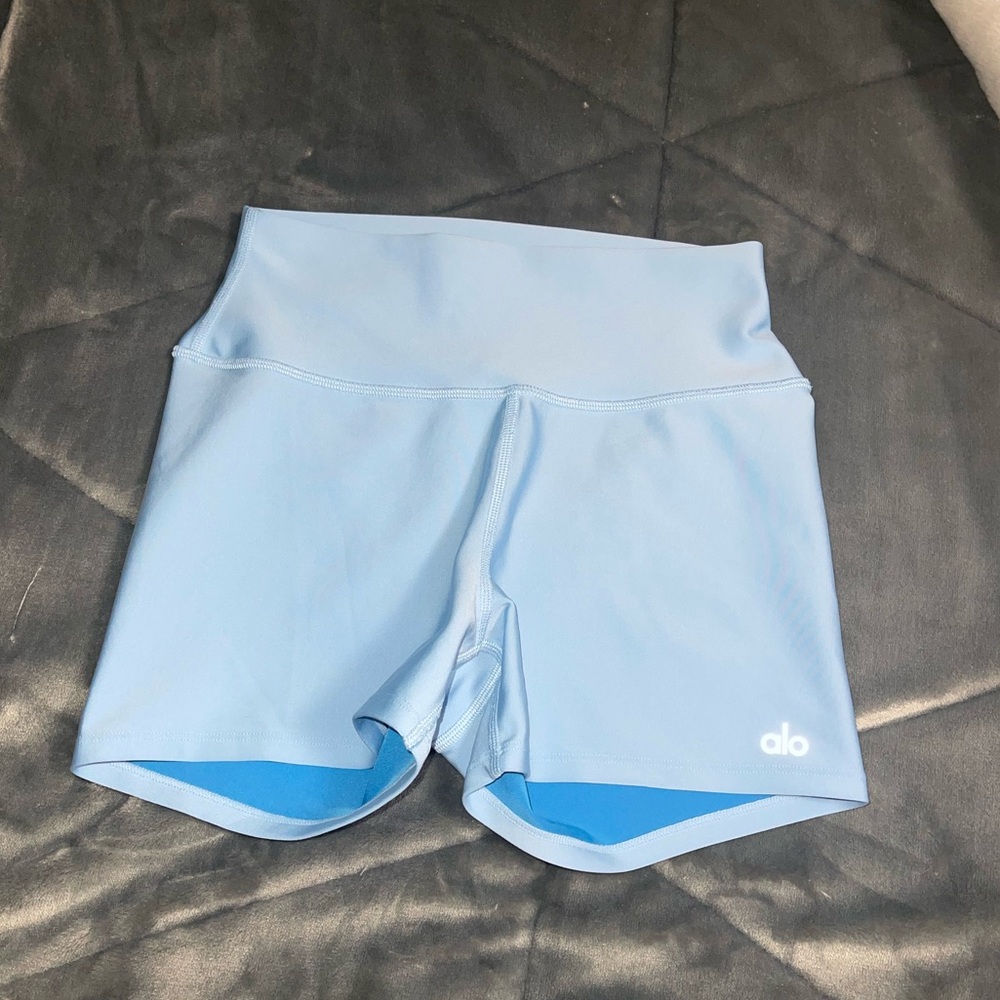 Alo Yoga Airlift Energy Short 3”